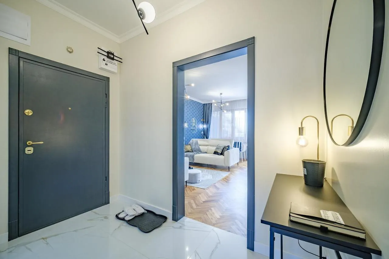 Apartment Golden Black Burgas